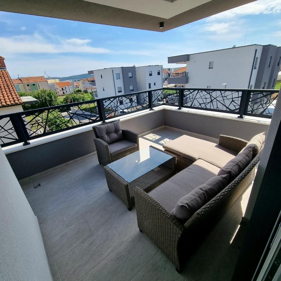 Apartments Happiness Trogir Bagian luar foto