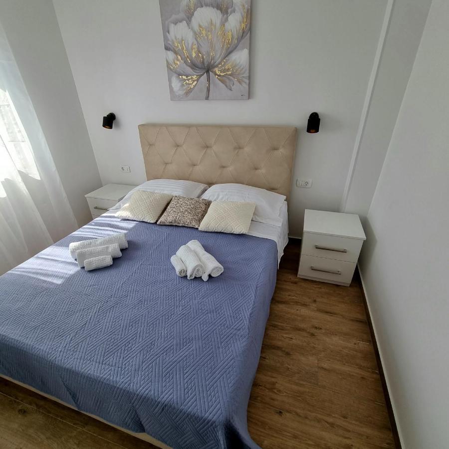 Apartments Happiness Trogir Bagian luar foto