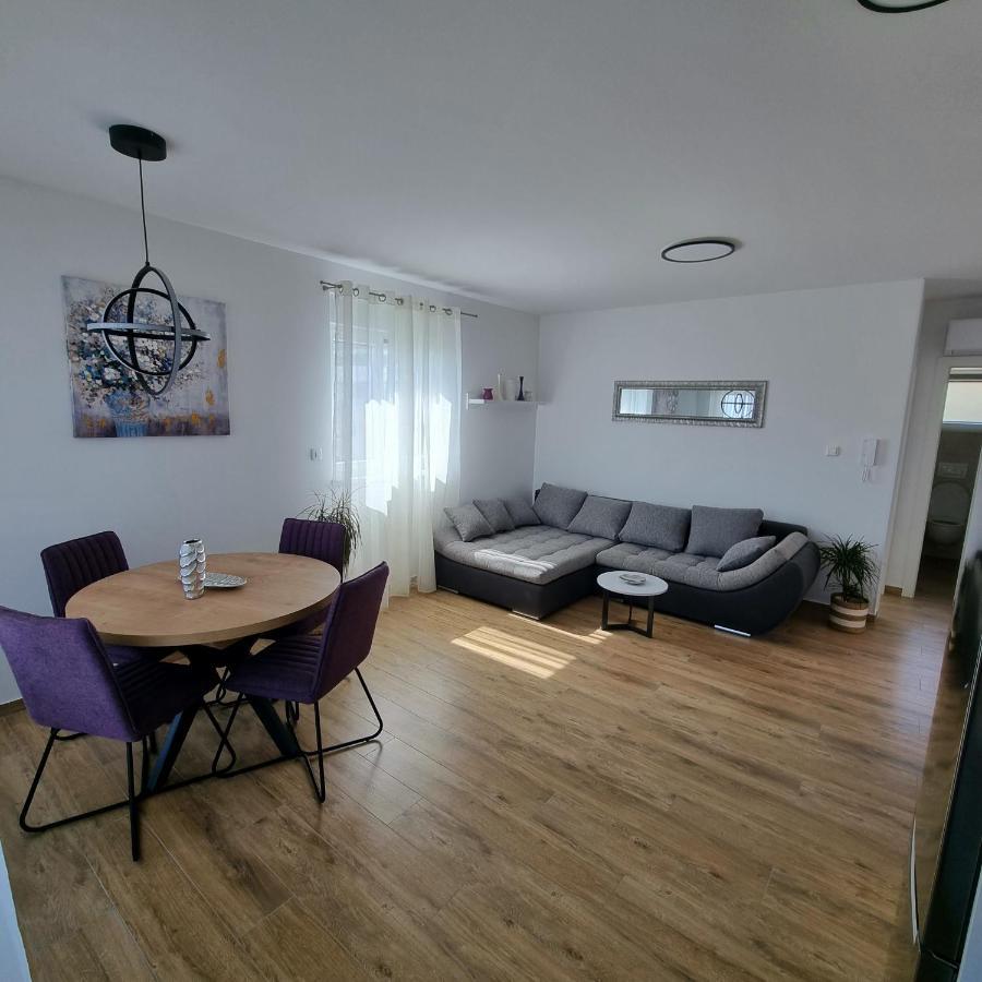 Apartments Happiness Trogir Bagian luar foto