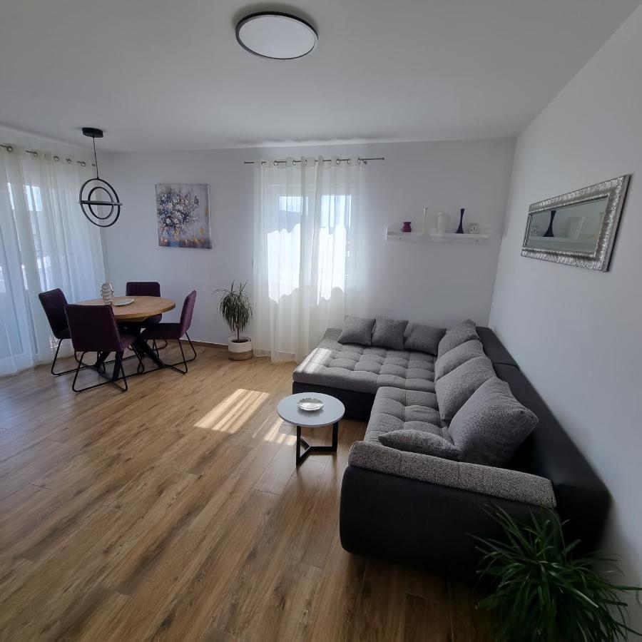 Apartments Happiness Trogir Bagian luar foto